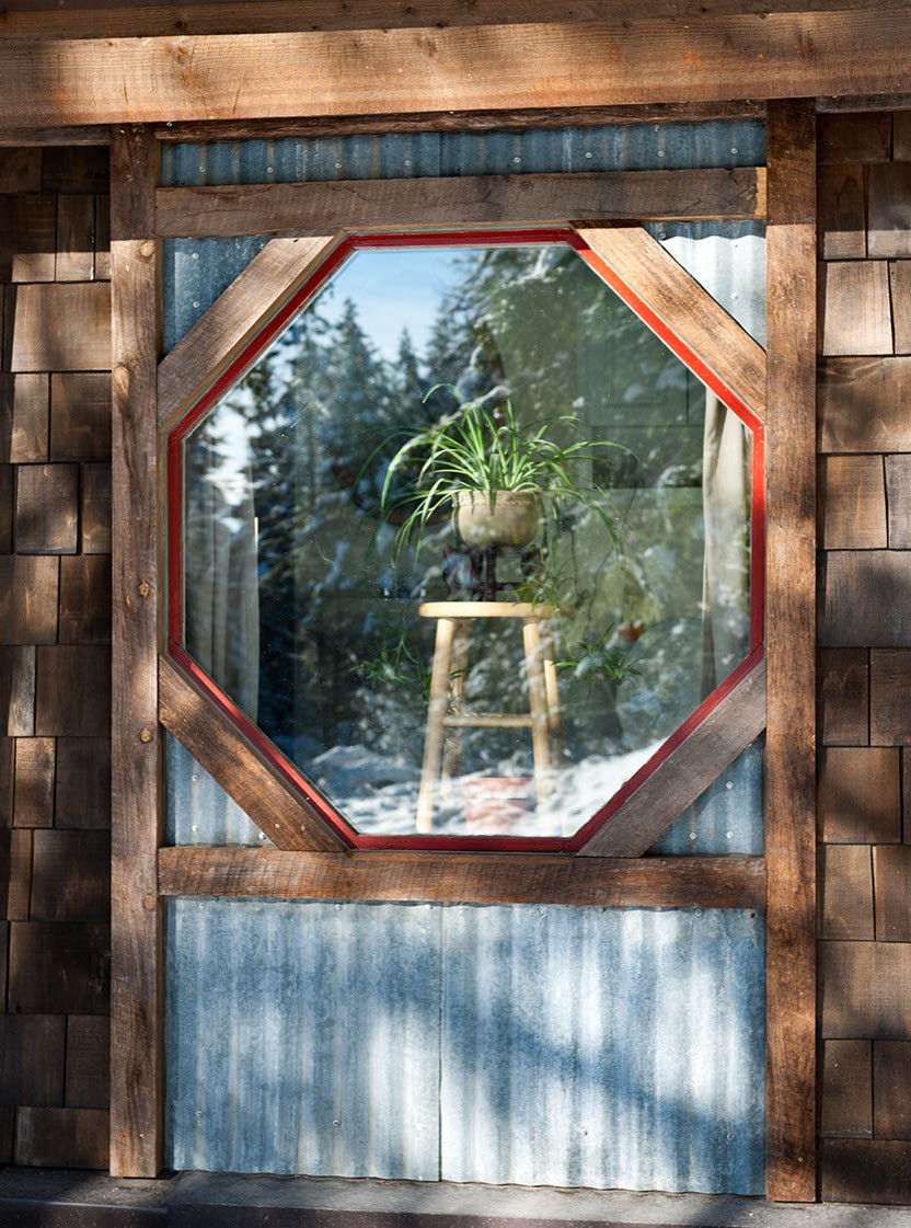 16 Exciting Rustic Window Trim Ideas That Will Enhance Your Exterior’s ...
